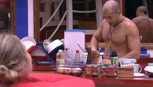 Kaysar sobre voto em Gleici: 'Não votaria nela nem que a vaca tussa'