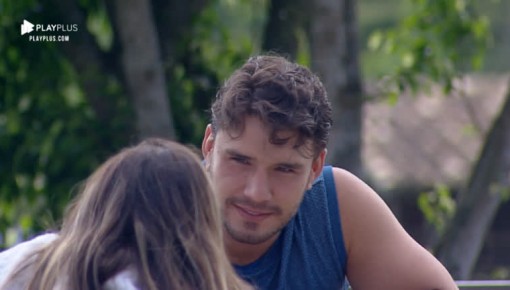 Lucas questiona Hari após peoa negar beijo: 'O que houve?'