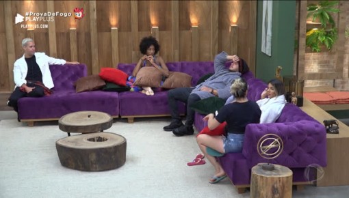 Peões lavam a roupa suja após volta de Viny da Roça