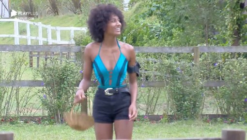 Sabrina Paiva canta Regime Fechado, de Simone e Simaria