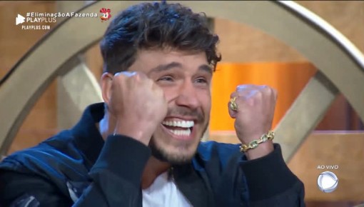 Veja a reação de Lucas Viana ao saber que é um dos finalistas