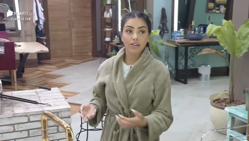 Mirella chora na cozinha - A Fazenda 12