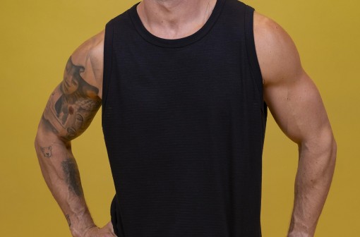 Jonas Sulzbach ganha Festa do Líder no BBB 26 com o tema 'Bali'