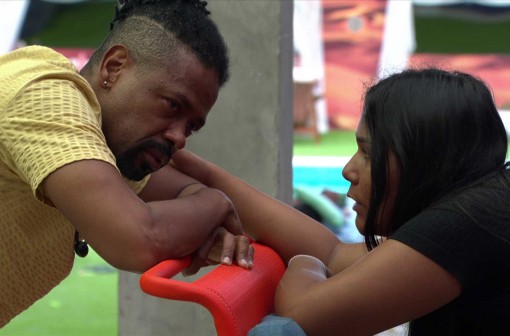 Leandro Boneco chora e recebe apoio de Chaiany no BBB 26