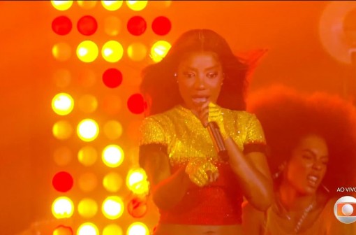 Ludmilla faz show com sequência de hits na Festa do BBB 26