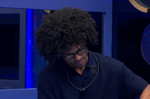 Milena se declara para Breno no BBB 26: 'Gosto muito de você'