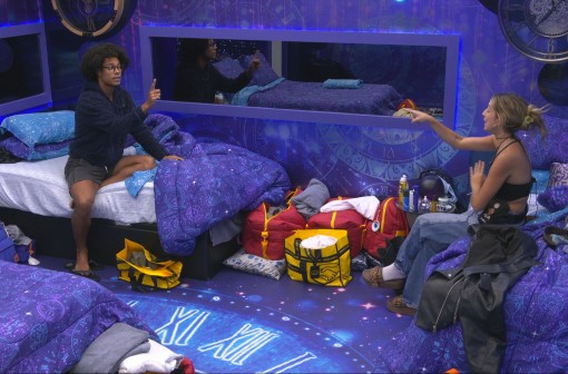 Samira discute com Breno: 'Ando me questionando com todo mundo'