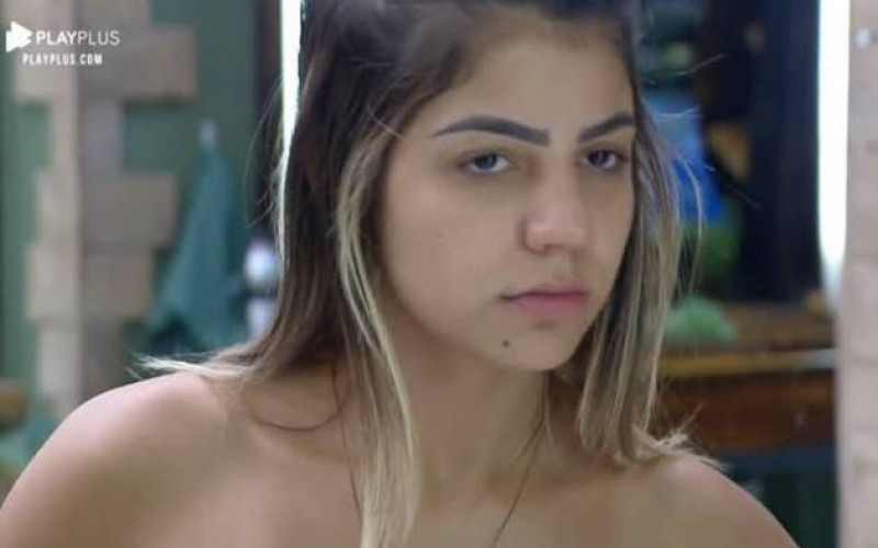 Hariany e Thayse se irritam com Tati Dias