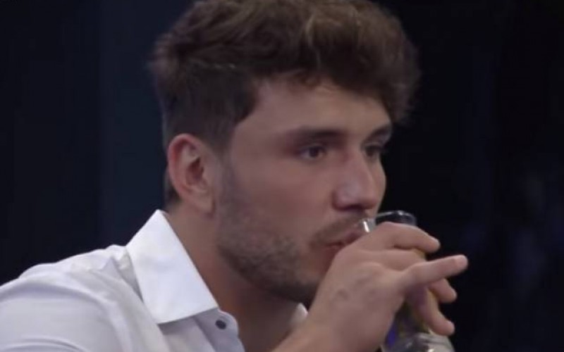 Lucas Viana confessa ter sido ignorado durante festa e detona peões