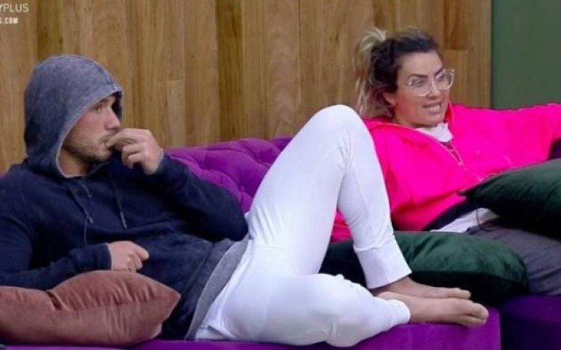 “Tudo arquitetado”, dispara Thayse sobre roça