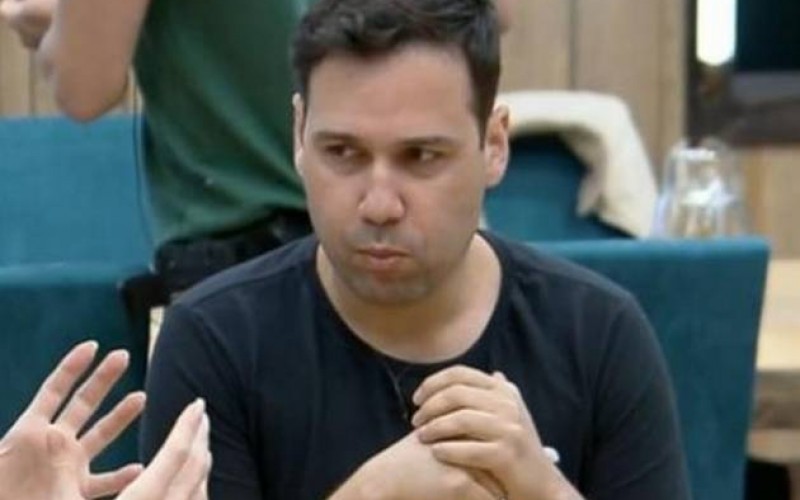 Viny Vieira revela desejo sobre peão após fim do reality