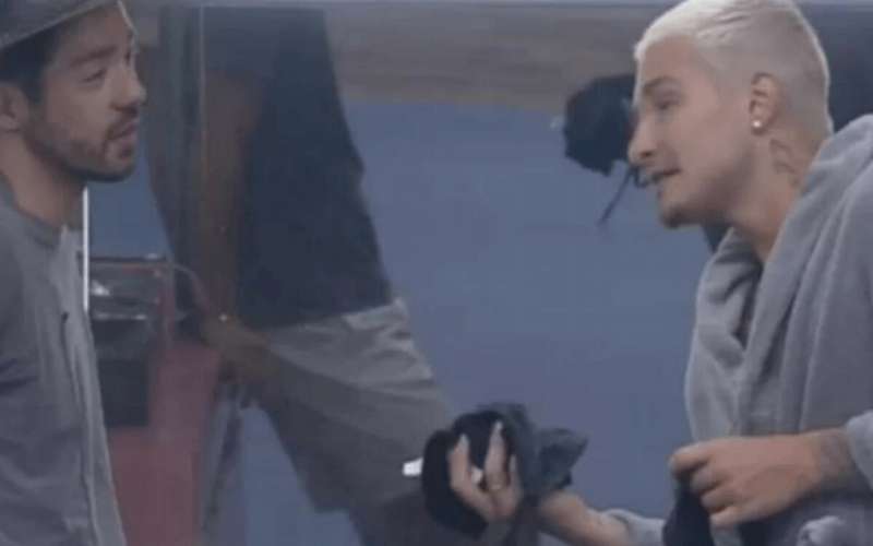 A Fazenda 13: Rico Melquiades chama MC Gui de burro e funkeiro rebate