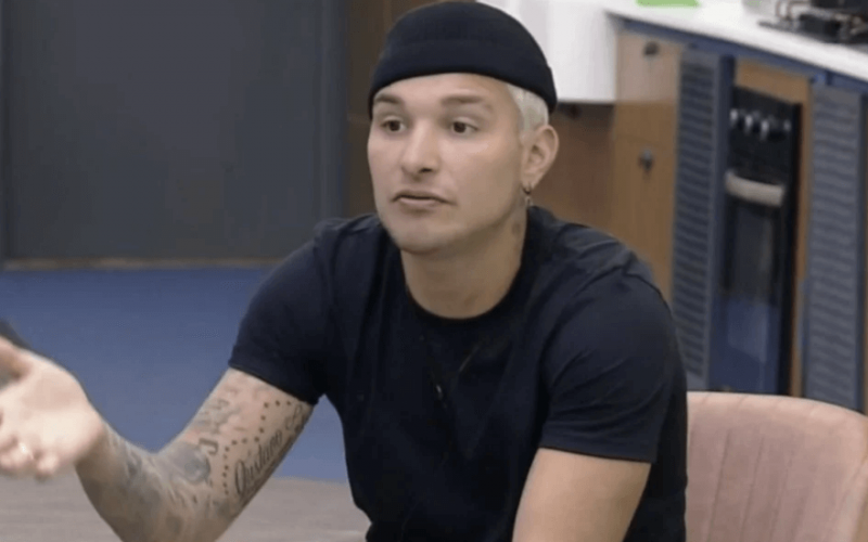 A Fazenda 13: Fofoca de MC Gui sobre Erika causa barraco generalizado