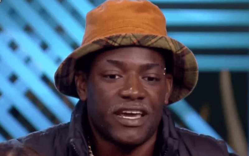 Abalado, Pelé planeja jogar a toalha em A Fazenda: 