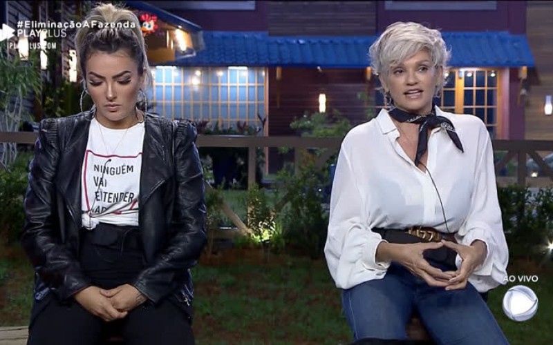 Andréa volta a acusar Thayse de falsidade por combinação de votos