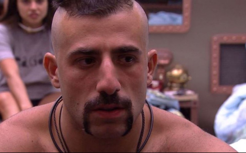 Após votação aberta, Kaysar despenca no Queridômetro e perde a liderança