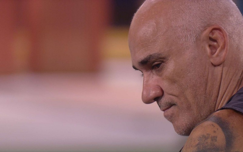 Ayrton garante a Gleici: 