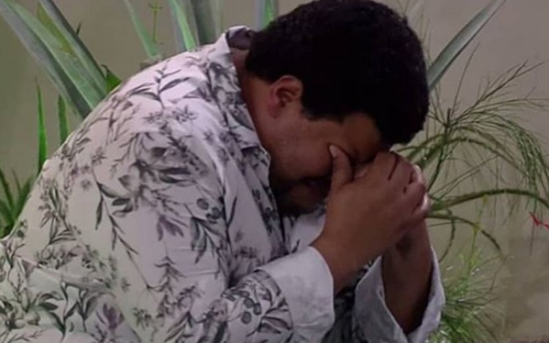 BBB20 - Babu Santana chora sozinho após saída de Felipe Prior