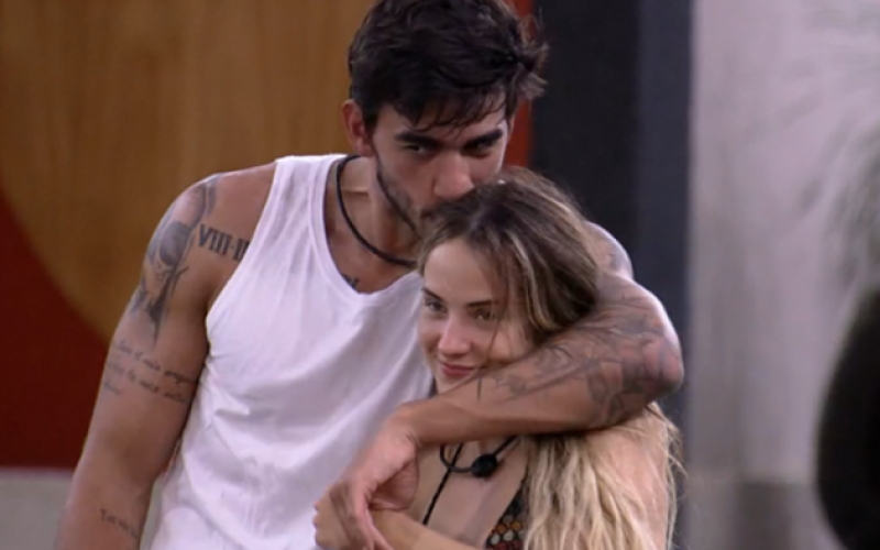 BBB20 - Gabi se declara para Guilherme: “Te espero lá fora”