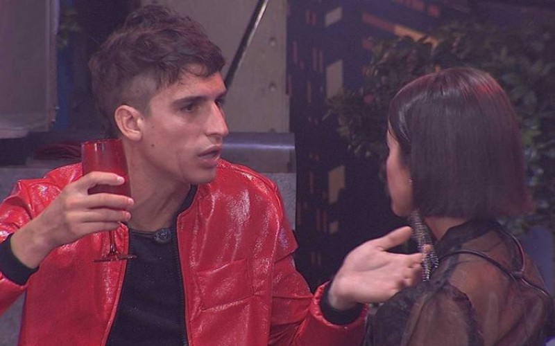 BBB20 - Manu conversa com Felipe sobre paredão: “Quero ter essa resposta”