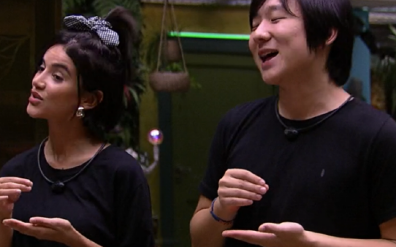 BBB20 - Manu debocha de tentativa de Victor Hugo de queimar Pyong para ela