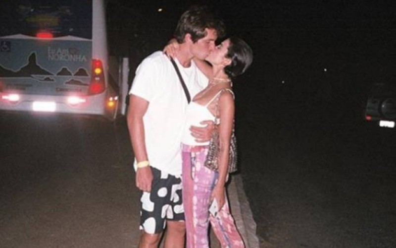 BBB20 - Manu Gavassi é informada por Ivy que Igor aceitou o seu pedido de namoro