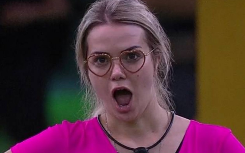 BBB20 - Marcela entrega detalhes sobre primeira vez na cama com Daniel