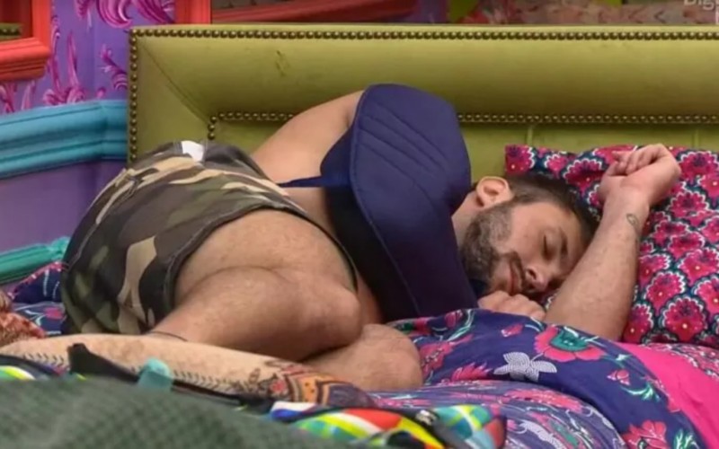BBB21: Arthur desmaia de dor e vai parar em hospital após prova