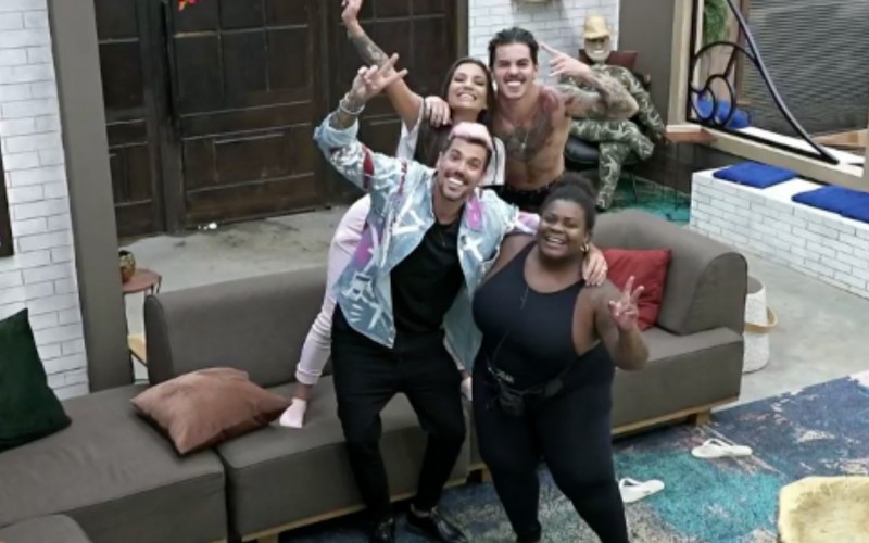 Biel, Jojo Todynho, Lipe e Stéfani Bays são os finalistas de A Fazenda 12