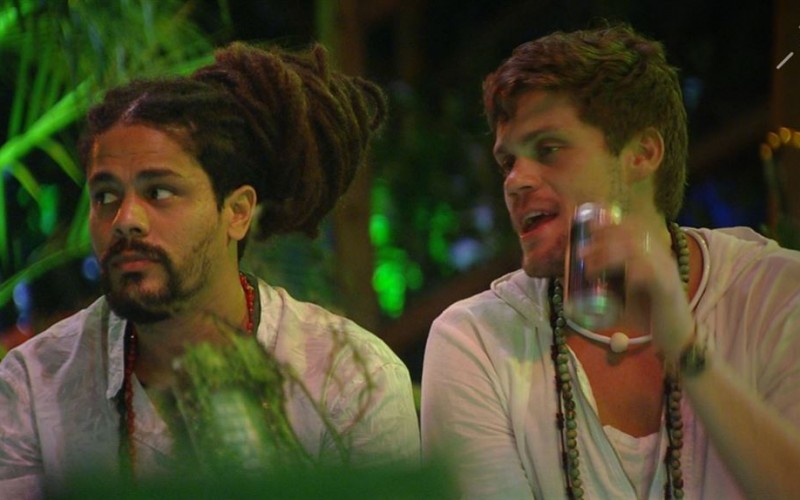 Breno afirma sobre sister: 