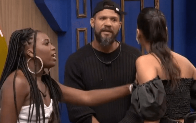 É briga no BBB 24! Alane e Leydi discutem aos berros com Juninho no ao vivo