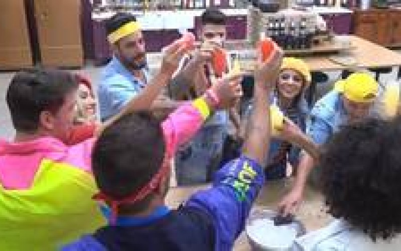 Confira como foi a festa dos peões deste fim de semana em A Fazenda