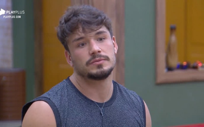 Decepcionado, Lucas desabafa: 