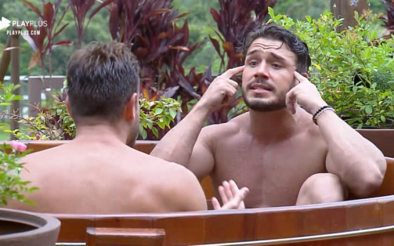 Discussão! Lucas acusa Guilherme de zoar com ele por usar rímel