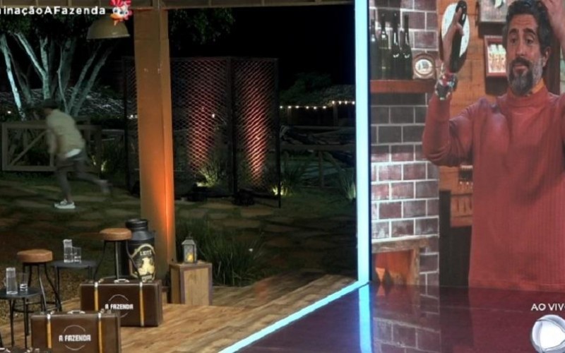 Eliminado, Lucas volta pra sede e Mion se desespera 