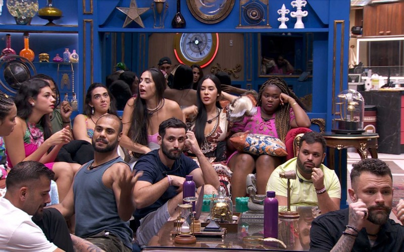 Alane comete gafe e é corrigida por brothers no BBB 24