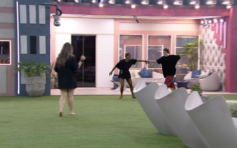 Aline, Amanda e Bruna comemoram final do BBB 23: 