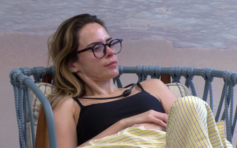 Ana Paula Renault chama Alberto Cowboy de 