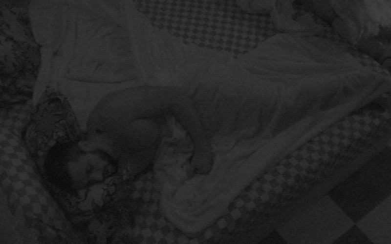 Após Festa do Líder, Arthur dorme no BBB21