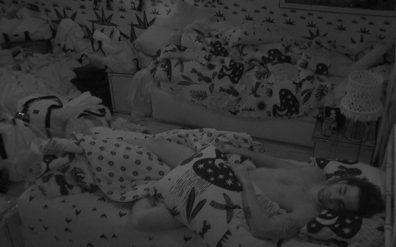 Após madrugada de festa no BBB21, todos dormem