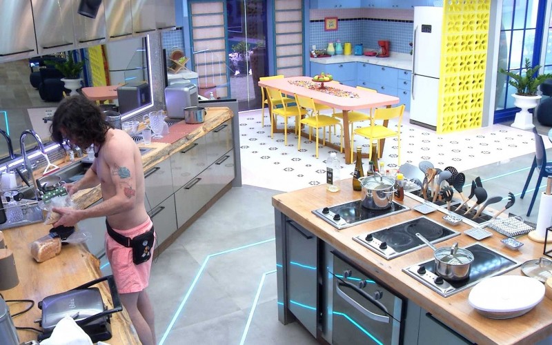 Após Prova Avon Power Stay, Fiuk é o único acordado no BBB21