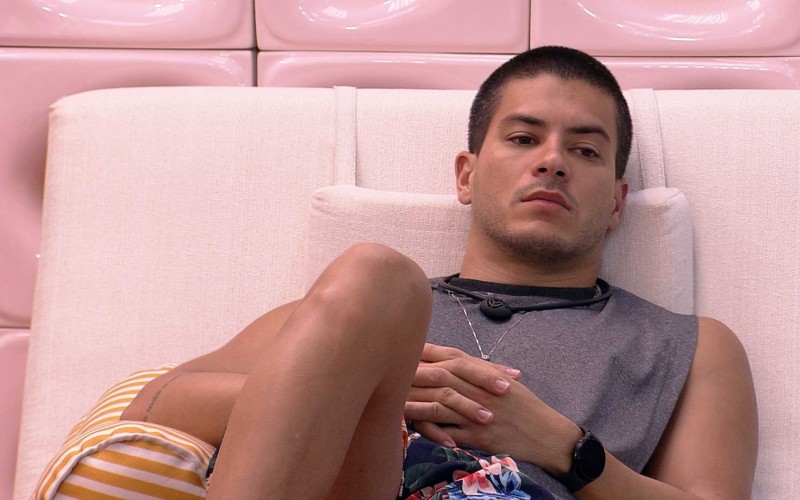 Arthur Aguiar diz sobre Big Fone: 