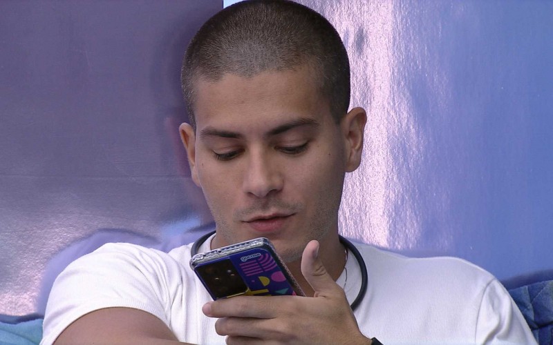 Arthur Aguiar grava o Podcast do Líder no BBB 22