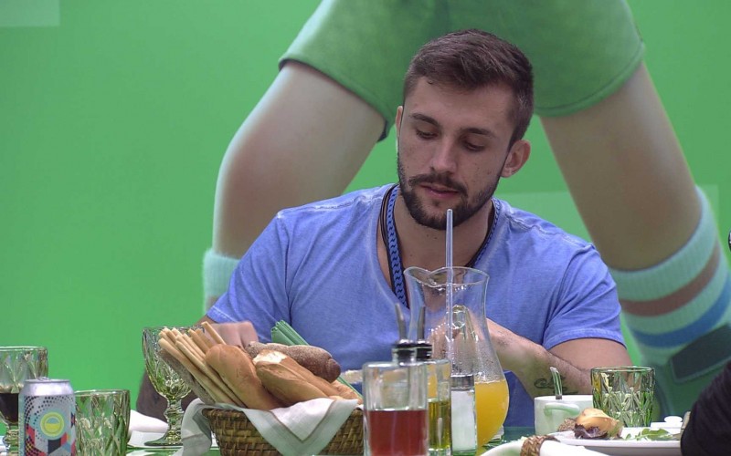 Arthur analisa voto em sister do BBB21: 
