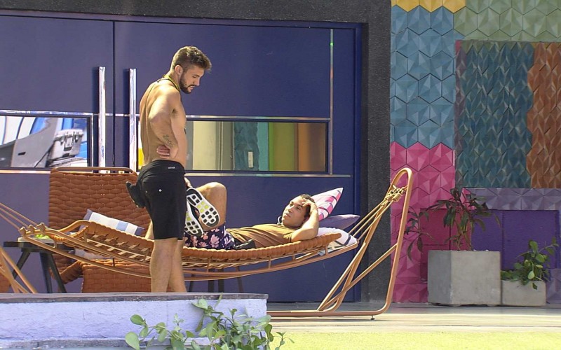 Arthur comenta novo visual de brother: 