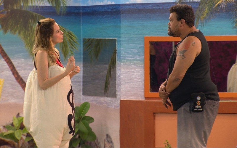 Babu Santana dispara para  Ana Paula Renault: 