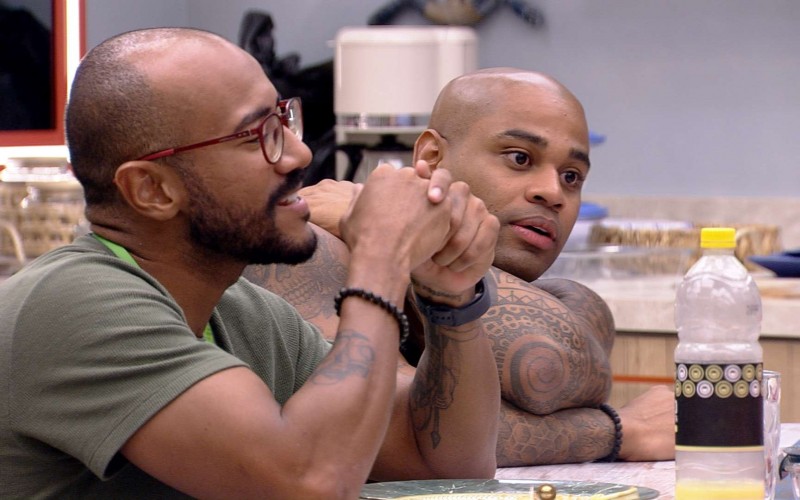 BBB 23: Ricardo comenta semelhança de sister com Anitta