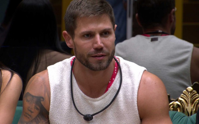 BBB 26: mais votado da casa, Jonas Sulzbach puxa Gabriela no Contragolpe do 10º Paredão