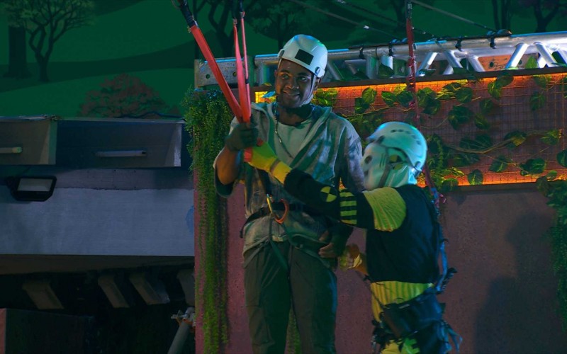 Brothers brincam em tirolesa em Festa do BBB 24