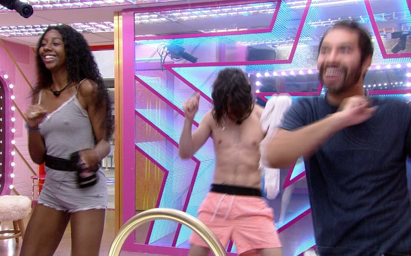 Brothers cantam e dançam no BBB21: 